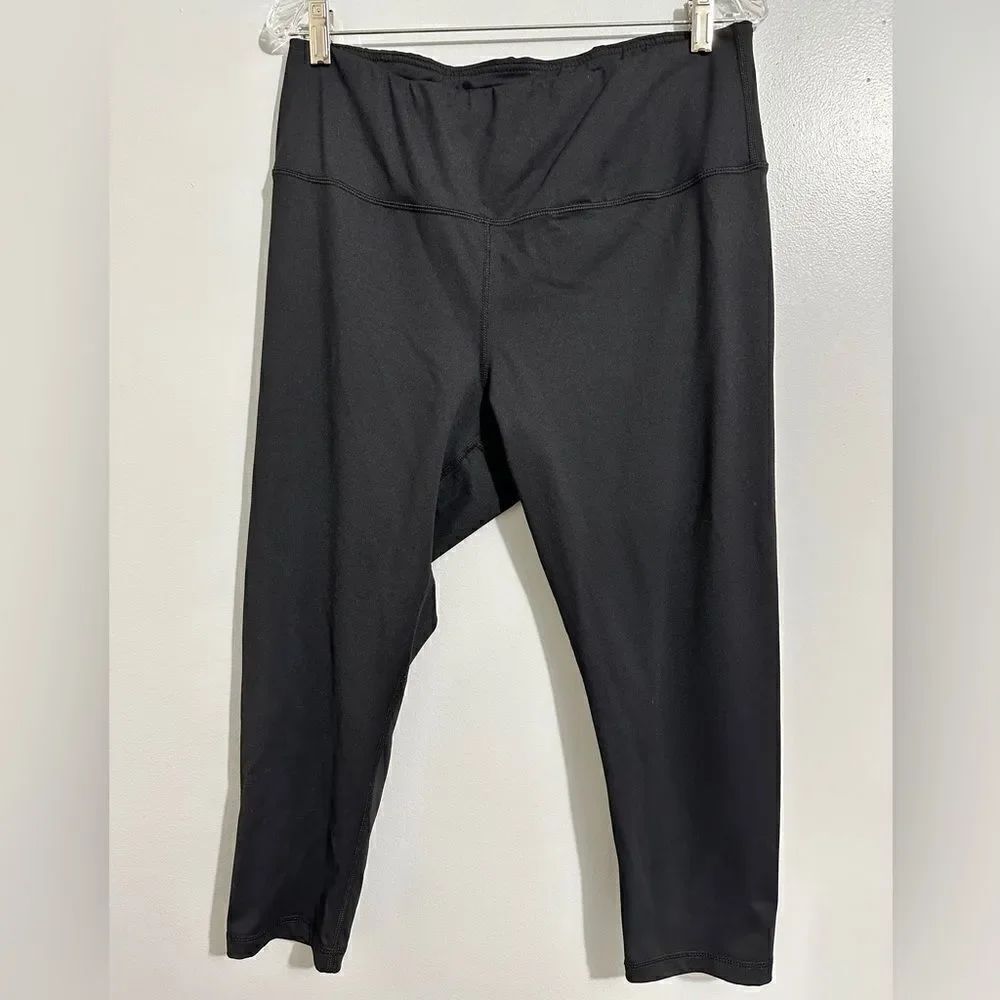 Active life cropped black leggings size XXL